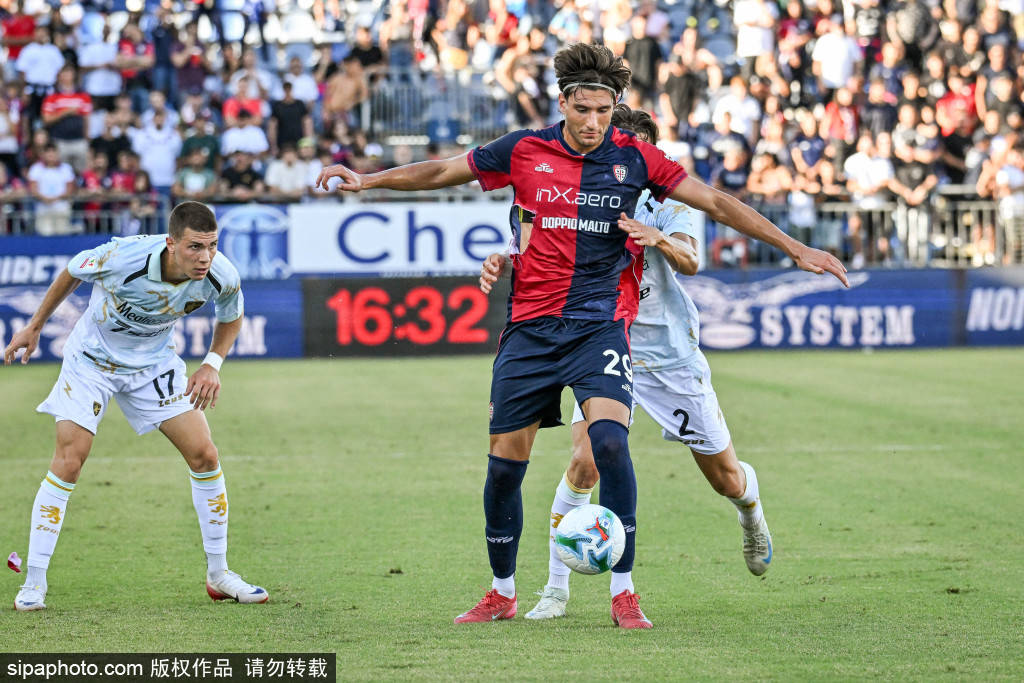 守责任, 球迷们关注, 而洛里昂与 守责任, 球迷们关注, 而洛里昂与