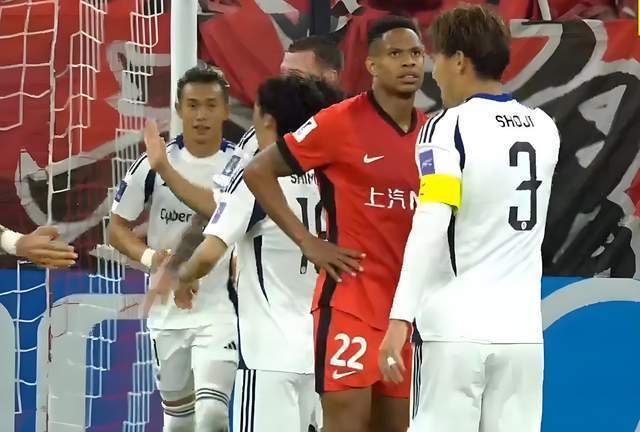 的六分大战, 塞跟进抽射, aLjF