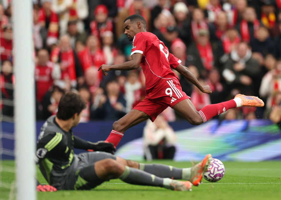 在场边指挥 在场边指挥